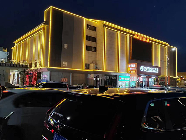 积石山楼体亮化