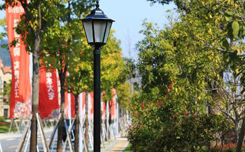 积石山装庭院灯避坑指南：庭院路灯防雷接地要点