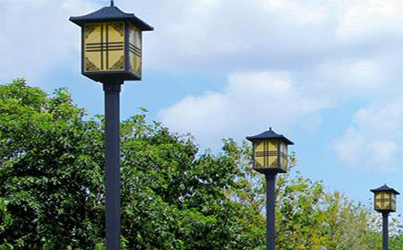 太阳能积石山庭院灯怎么选亮度与续航更耐用 太阳能积石山庭院灯怎么选亮度与续航更耐用